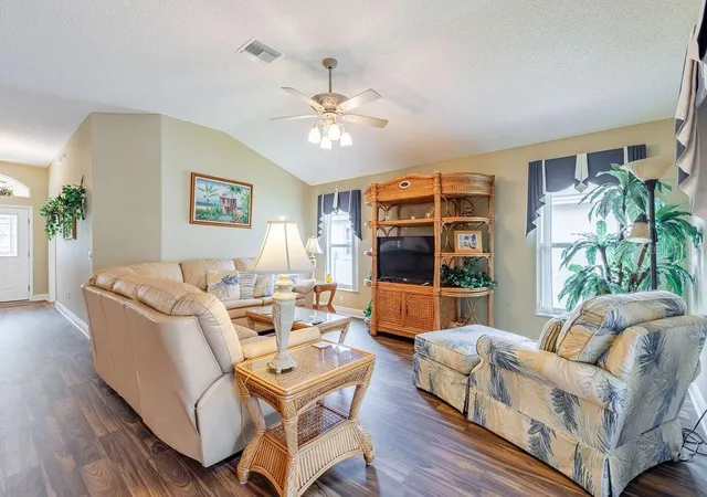4th image of 877 Winifred Wy, The Villages, FL 32162 | MLS# G5113269