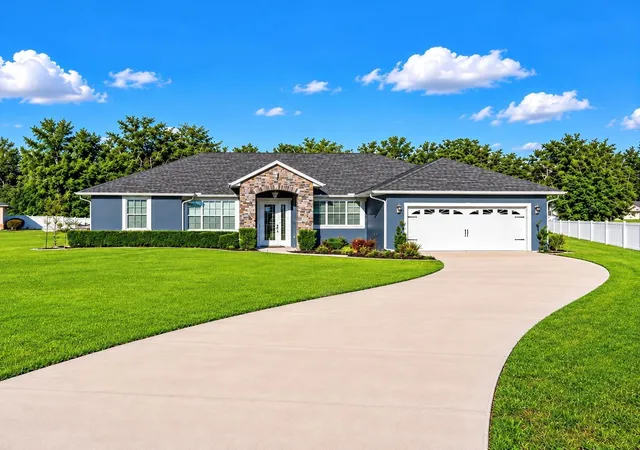 Photo 1 of Single family home for sale at 360 NW 113th Circle, Ocala, FL 34482 | MLS# OM725957 | Listing updated on 2026-09-23