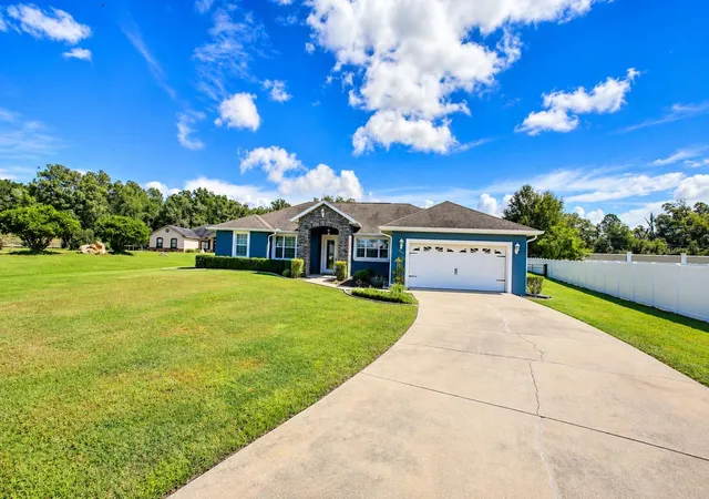 Photo 2 of Single family home for sale at 360 NW 113th Circle, Ocala, FL 34482 | MLS# OM725957 | Listing updated on 2026-09-23