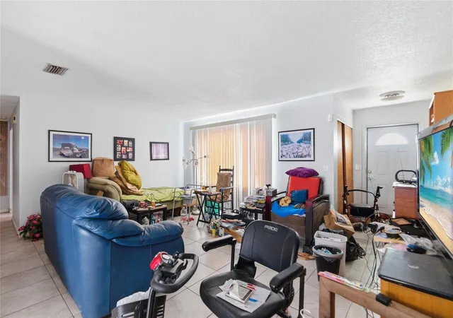 3rd image of 915 Martin Luther King Blvd Ne, Winter Haven, FL 33881 | MLS# TB8515340