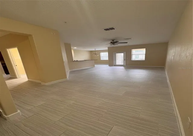 Photo 2 of Townhouse for sale at 15511 Campden St, Winter Garden, FL 34787 | MLS# O6413461 | Listing updated on 2026-08-26