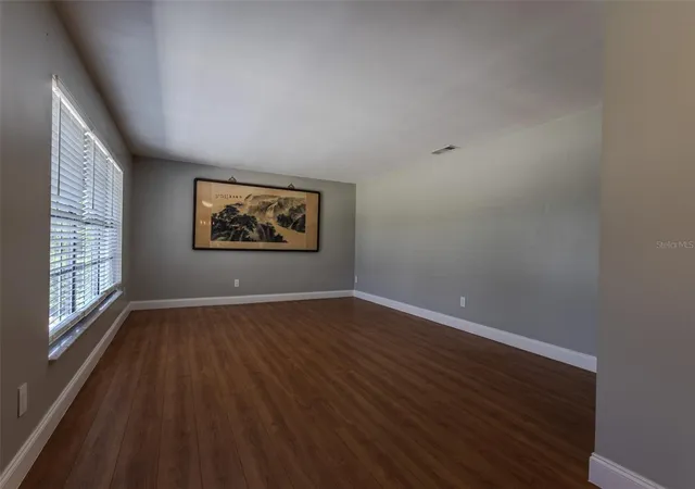 Photo 3 of Single family home for sale at 1861 Crowley Cir E, Longwood, FL 32779 | MLS# O6413487 | Listing updated on 2026-09-14