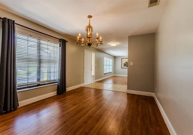 Photo 4 of Single family home for sale at 1861 Crowley Cir E, Longwood, FL 32779 | MLS# O6413487 | Listing updated on 2026-09-14