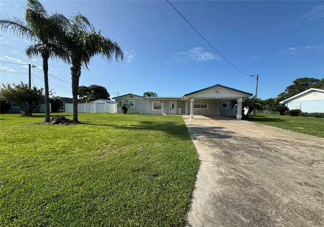 3rd image of 502 Canal Dr, Lake Wales, FL 33859 | MLS# P4938915