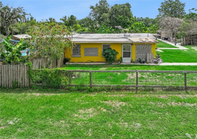 Homes for sale in Mulberry, FL | 825 Cook Rd, Mulberry, FL 33860 | MLS# L4962448