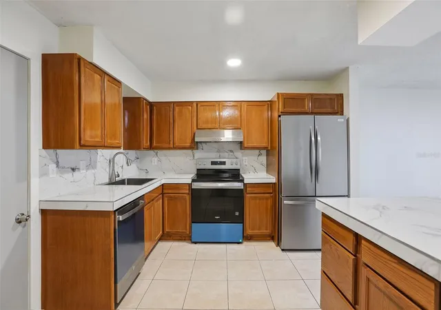 Listing Photo 4 - Condo for sale in building located at 15134 Verona Ave, CLEARWATER, FL 33760