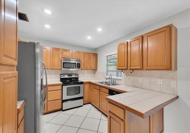 Homes for sale in Largo, FL | 13200 Ridge Rd, Largo, FL 33778 | MLS# TB8515382