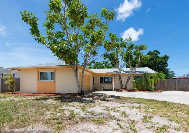 Homes for sale in Largo, FL | 13200 Ridge Rd, Largo, FL 33778 | MLS# TB8515382