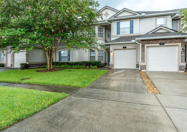 Photo 3 of Single family home for sale at 332 Wooded Xing Cir, Saint Augustine, FL 32084 | MLS# TB8515384 | Listing updated on 2026-10-05