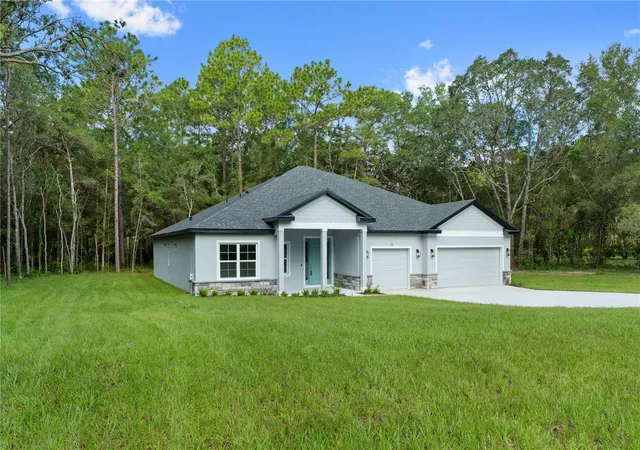 Photo 3 of Single family home for sale at 12 S School Ave, Lecanto, FL 34461 | MLS# GC540891 | Listing updated on 2026-10-05
