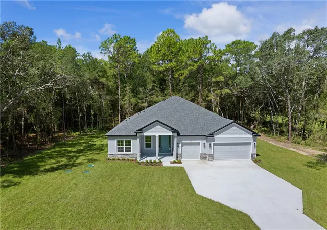 Photo 4 of Single family home for sale at 12 S School Ave, Lecanto, FL 34461 | MLS# GC540891 | Listing updated on 2026-10-09