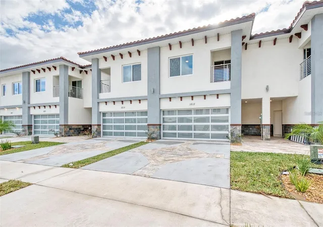 Photo 1 of Townhouse for sale at 1815 Brentwood Ct, Davenport, FL 33837 | MLS# TB8515408 | Listing updated on 2026-10-27