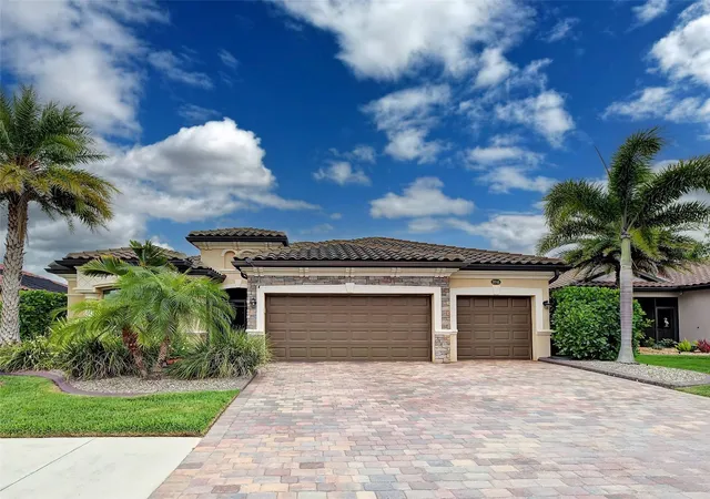 2nd image of 20745 Granlago Dr, Venice, FL 34293 | MLS# N6144581