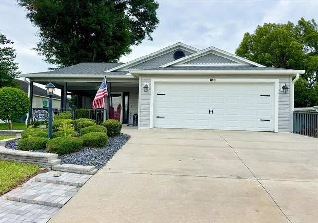 Homes for sale in Lady Lake, FL | 810 Roseapple Ave, Lady Lake, FL 32159 | MLS# G5113284