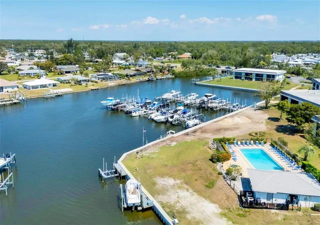 Homes for sale in Englewood, FL | 24 Oakwood Drive, Englewood, FL 34223 | Houzeo