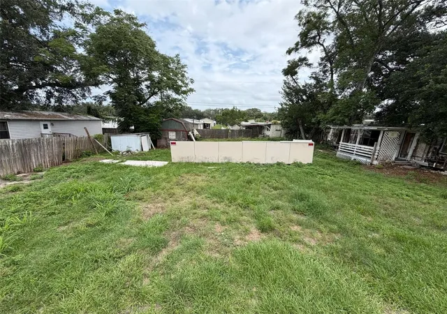 Photo 2 of Sale Pending at 39215 Orient Ave, Zephyrhills, FL 33542 | MLS# O6413583 | Listing updated on 2026-08-04