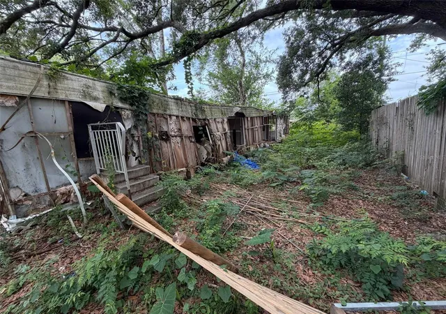 Photo 3 of Sale Pending at 39215 Orient Ave, Zephyrhills, FL 33542 | MLS# O6413583 | Listing updated on 2026-08-04