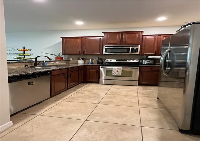 3rd image of 772 Spring Flowers Trl, Brandon, FL 33511 | MLS# TB8515455