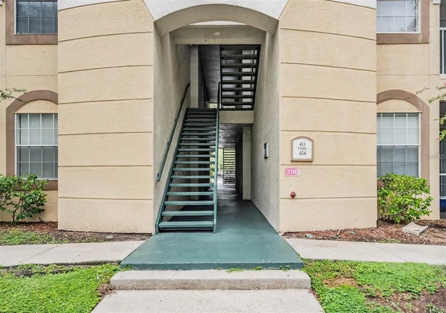 3rd image of 17101 Carrington Park Dr #421, Tampa, FL 33647 | MLS# TB8515472