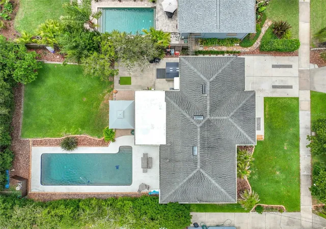 Photo 1 of Single family home for sale at 2806 Vine St, Orlando, FL 32806 | MLS# O6413605 | Listing updated on 2026-08-15