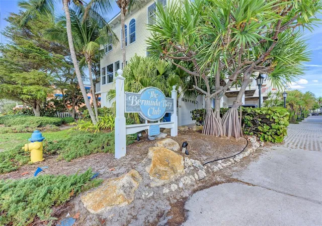 2nd image of 1469 Gulf Dr N, Bradenton Beach, FL 34217 | MLS# A4695907