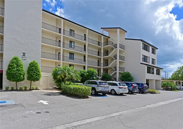Homes for sale in Sarasota, FL | 6287 Midnight Pass Rd #201, Sarasota, FL 34242 | MLS# A4695909