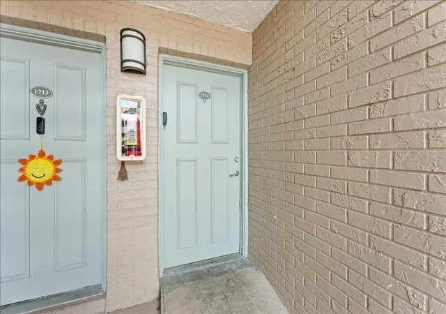 3rd image of 7210 N Manhattan Ave #1714, Tampa, FL 33614 | MLS# TB8515487