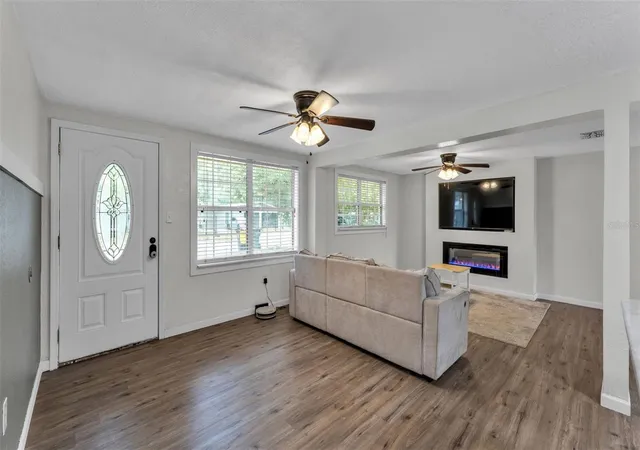 Photo 2 of Single family home for sale at 217 4th Jpv St, Winter Haven, FL 33881 | MLS# L4962456 | Listing updated on 2026-08-14