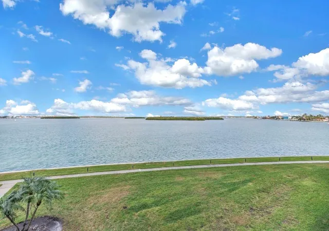 Homes for sale in Treasure Island, FL | 1 Key Capri #209E, Treasure Island, FL 33706 | MLS# TB8515491