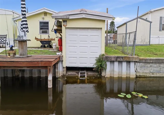 5th image of 1056 Blue Heron Ln, Moore Haven, FL 33471 | MLS# A4695914