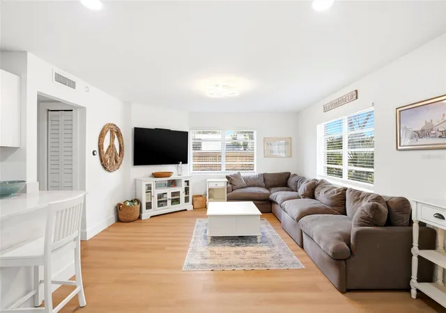 Photo 4 of Single family home for sale at 4027 Huntington St NE, Saint Petersburg, FL 33703 | MLS# TB8515492 | Listing updated on 2026-07-27