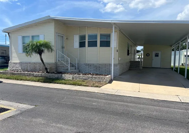 2nd image of 12 Thatch Palm St W, Largo, FL 33770 | MLS# TB8515493