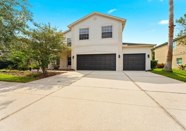 3rd image of 14843 Heronglen Dr, Lithia, FL 33547 | MLS# TB8515497