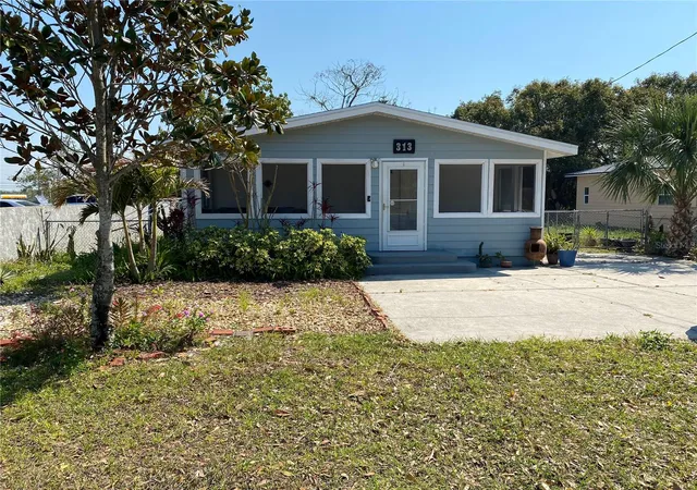 Photo 1 of Single family home for sale at 313 S Observatory Dr, Orlando, FL 32835 | MLS# O6413628 | Listing updated on 2026-10-06