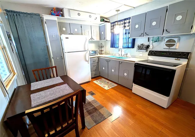Photo 2 of Manufactured home for sale at 7803 46th Avenue N #49, Saint Petersburg, FL 33709 | MLS# TB8515517 | Listing updated on 2026-10-15
