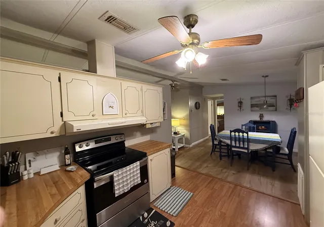 3rd image of 101 Cypress Rd, Wildwood, FL 34785 | MLS# G5113301