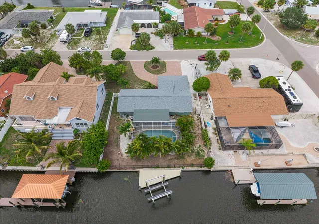 2nd image of 1004 Spindle Palm Wy, Apollo Beach, FL 33572 | MLS# A4695923