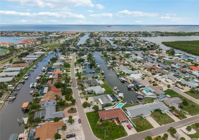24th image of 1004 Spindle Palm Wy, Apollo Beach, FL 33572 | MLS# A4695923