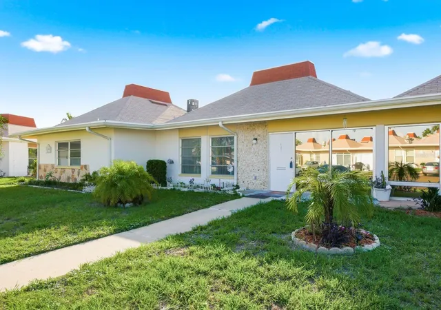 Homes for sale in Holiday, FL | 4344 Tahitian Gardens Cir #B, Holiday, FL 34691 | MLS# TB8515536
