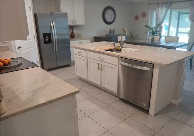 Photo 4 of Single family home for sale at 3719 Capri Coast Dr, Plant City, FL 33565 | MLS# TB8515540 | Listing updated on 2026-09-18