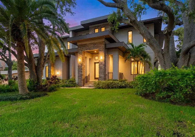 Photo 2 of Mansion for sale at 4905 W Spring Lake Dr, Tampa, FL 33629 | MLS# TB8515550 | Listing updated on 2026-06-12