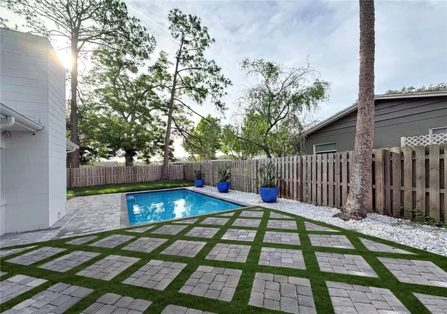 Photo 4 of Single family home for sale at 20 E Division St, Winter Garden, FL 34787 | MLS# O6413659 | Listing updated on 2026-07-23