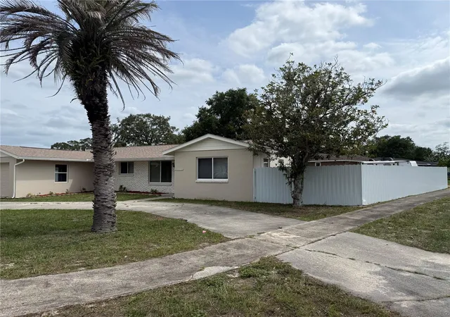 Photo 3 of Single family home for sale at 6568 Treehaven Dr, Spring Hill, FL 34606 | MLS# TB8515560 | Listing updated on 2026-08-25