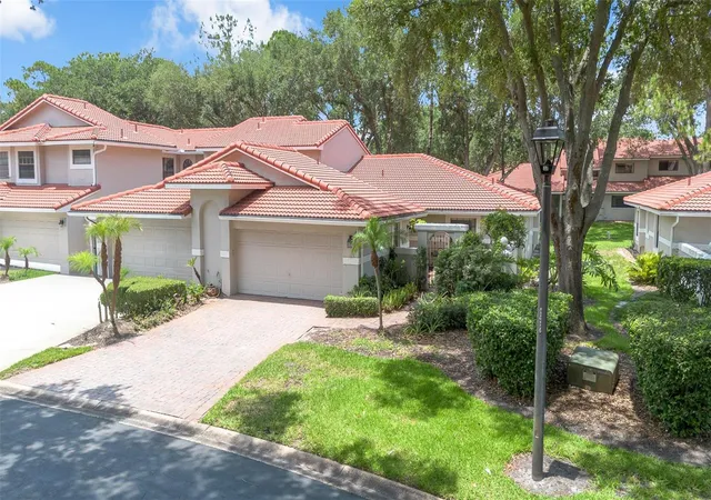 Homes for sale in Orlando, FL | 8237 Breeze Cove Ln, Orlando, FL 32819 | MLS# O6413667