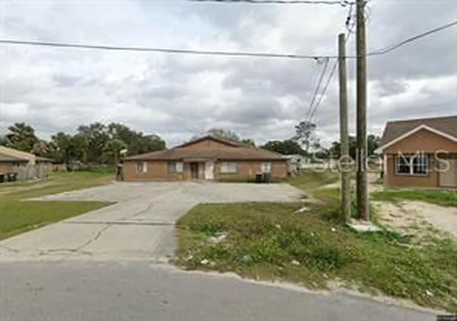 Homes for sale in Mulberry, FL | 3873 Janeen Cir, Mulberry, FL 33860 | MLS# O6413670