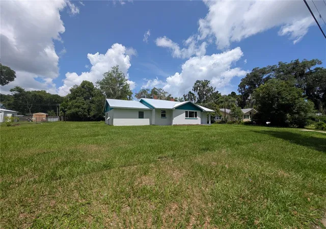 Homes for sale in Crescent City, FL | 414 S Prospect St, Crescent City, FL 32112 | MLS# V4949450