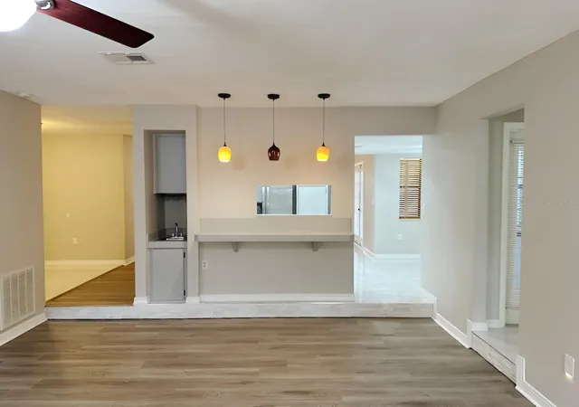 4th image of 2013 Kamensky Rd, Clearwater, FL 33763 | MLS# TB8515576