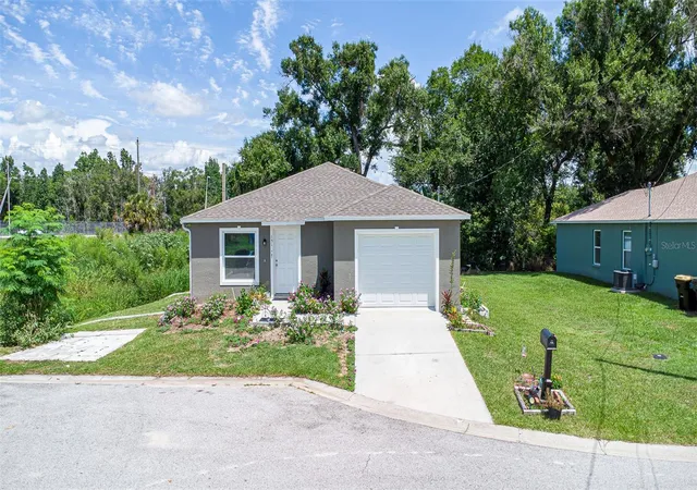 Photo 2 of Single family home for sale at 151 1st Street, Winter Haven, FL 33880 | MLS# O6413676 | Listing updated on 2026-08-05