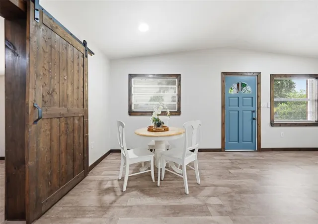 2nd image of 906 Sabrina Dr, Ocoee, FL 34761 | MLS# O6413680