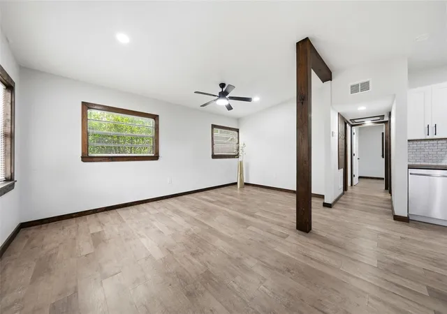 3rd image of 906 Sabrina Dr, Ocoee, FL 34761 | MLS# O6413680